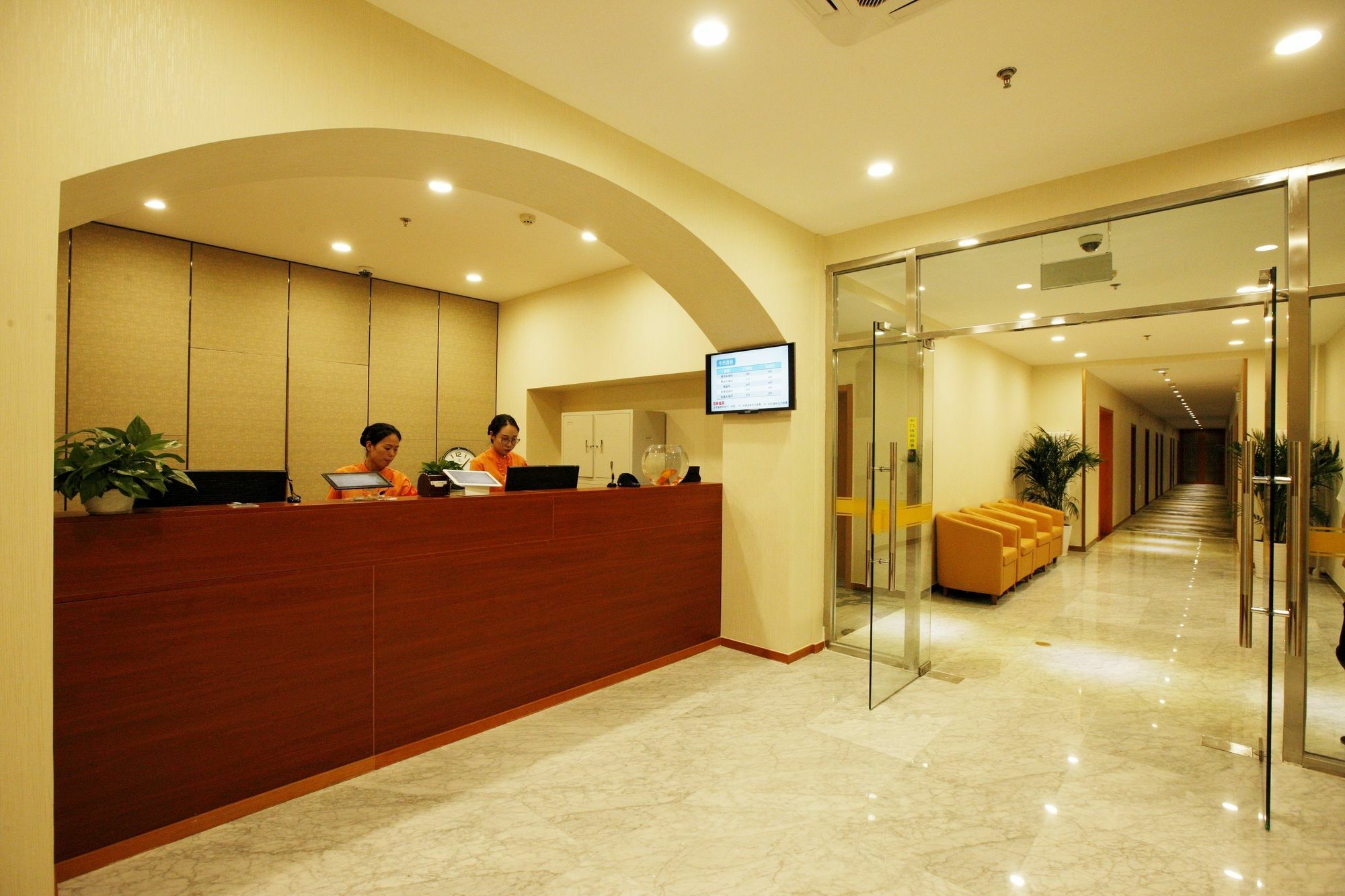Beijing Dongdan Hotel Near Wangfujing Street,Tian'Anmen Square,The Forbidden City,Free Self-Service Laundry Room Екстер'єр фото